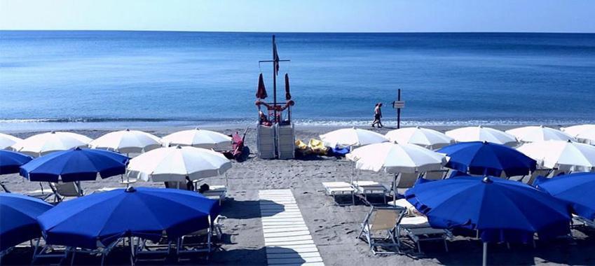 Savona Casa Vacanze Vicino Mare 3 Minuti Wifi Buitenkant foto