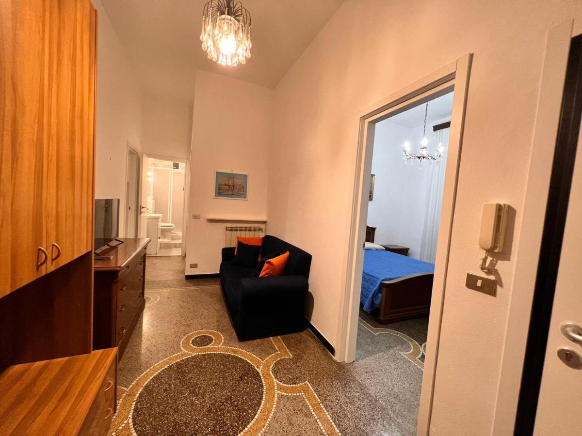 Savona Casa Vacanze Vicino Mare 3 Minuti Wifi Buitenkant foto